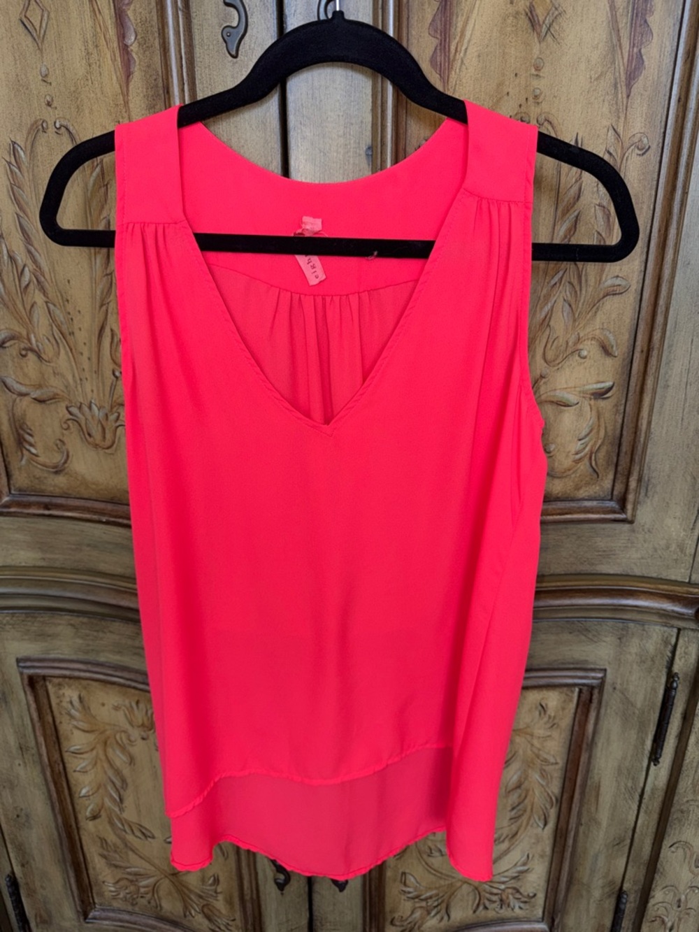 Eight Sixty V Neck Sleeveless High Low Hem Blouse